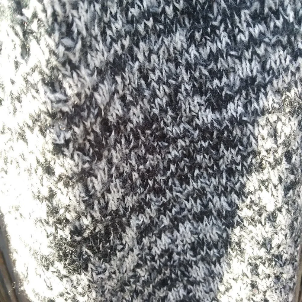 Victoria's Secret Chunky Knit Scarf - Black & White - Super Long - Women's